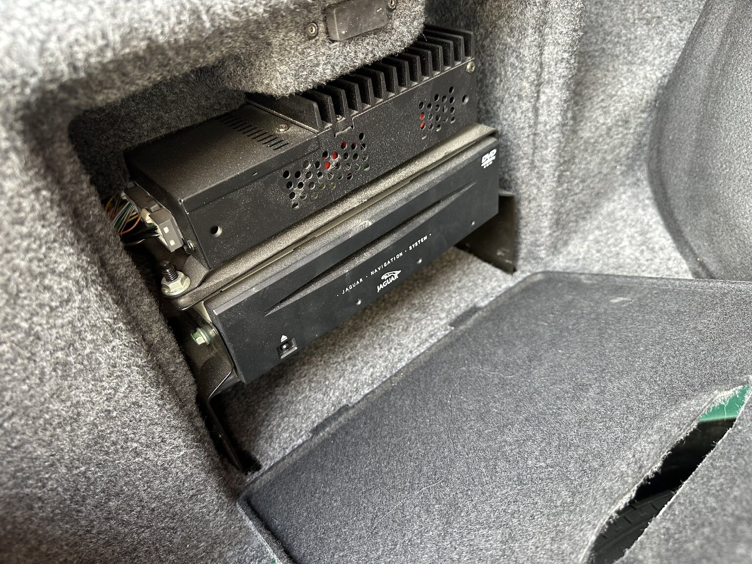 Interior image of 2003 Jaguar S-Type R