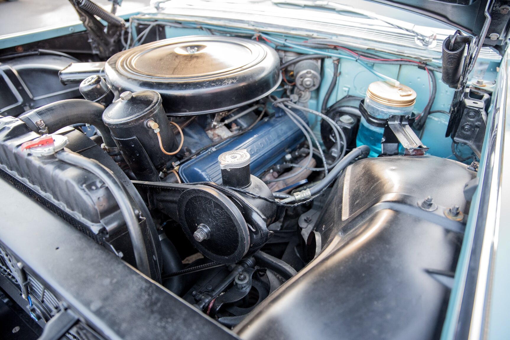 Image of 1959 Cadillac Coupe de Ville mechanics