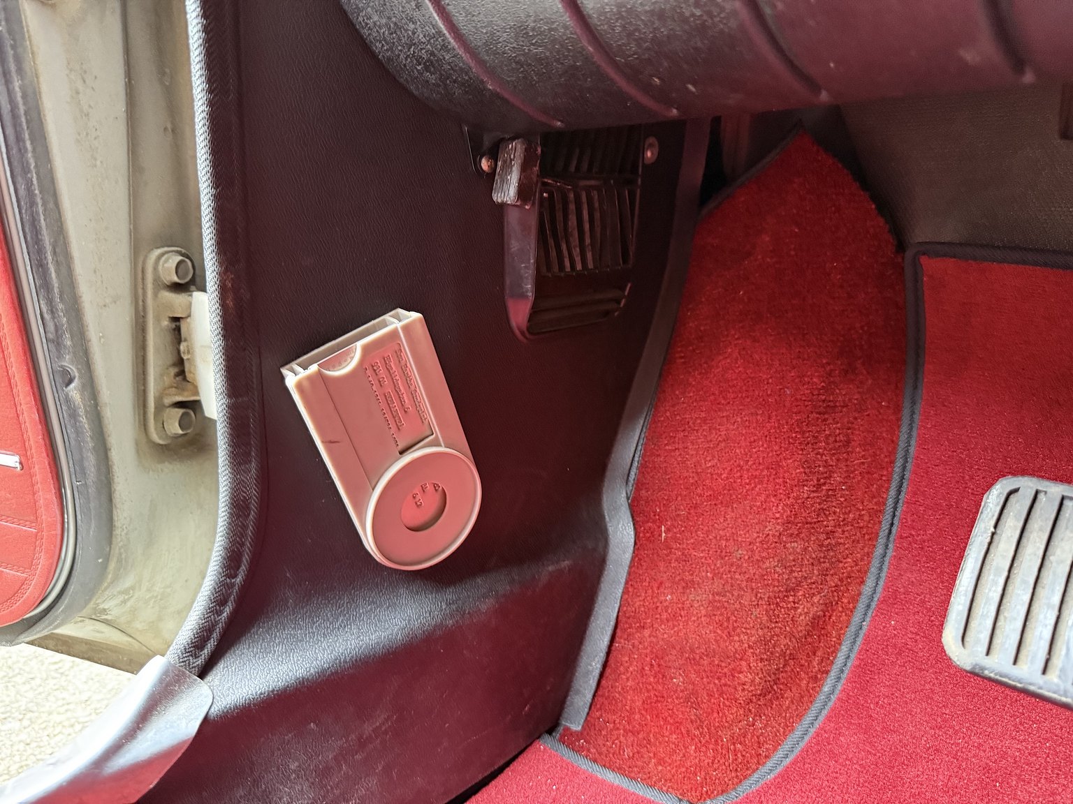 Interior image of 1970 Volvo 142 Automatic
