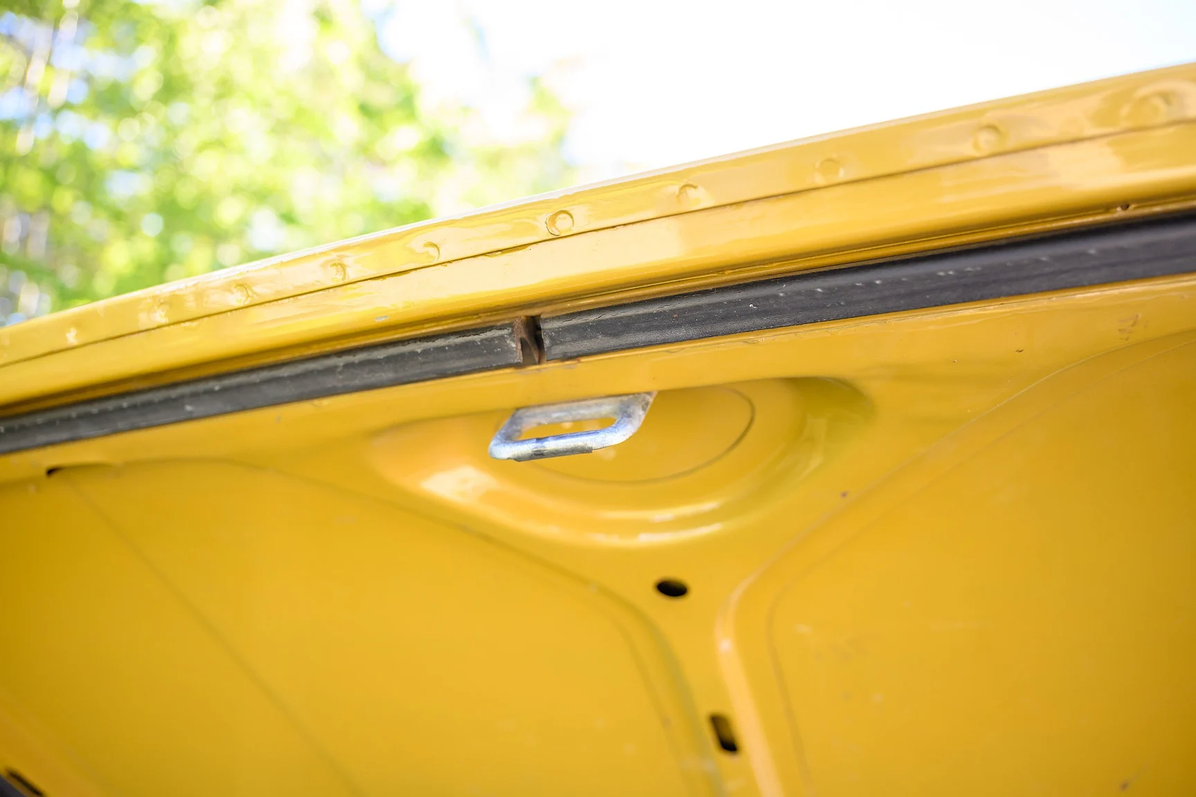 Interior image of 1971 Volvo 144 2.0 Automatic (76)