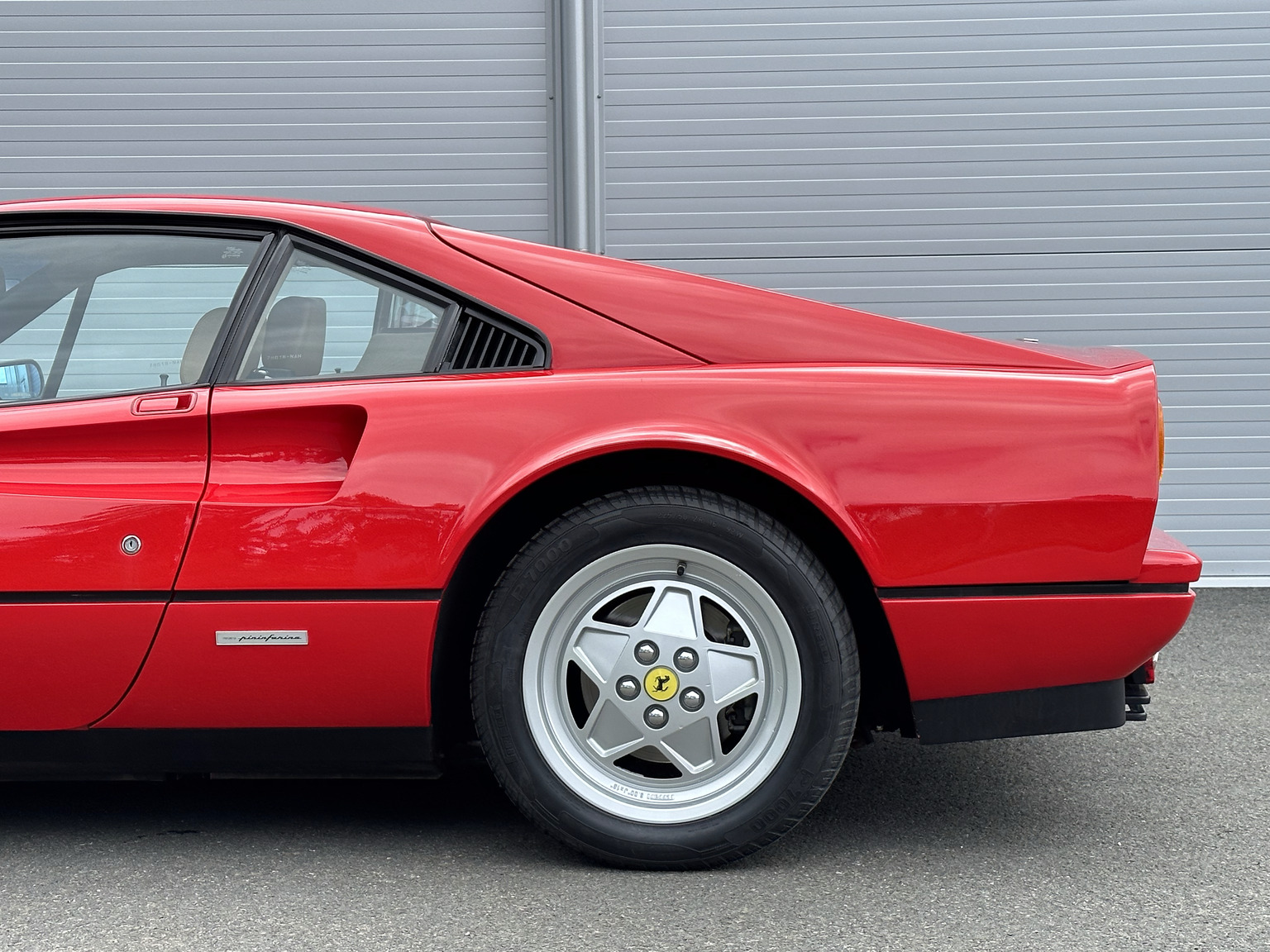 Exteriörbild på 1988 Ferrari 328 GTB