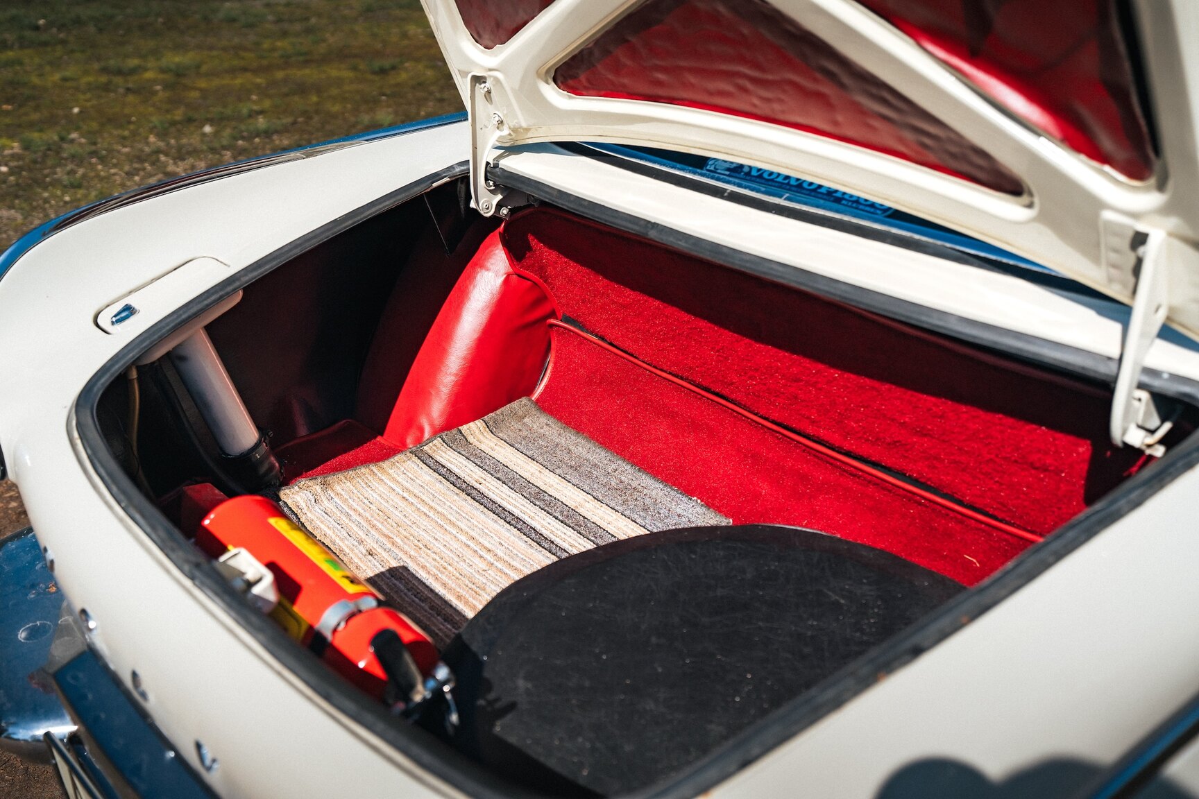 Innenraumfoto von 1963 Volvo 1800 S (46)