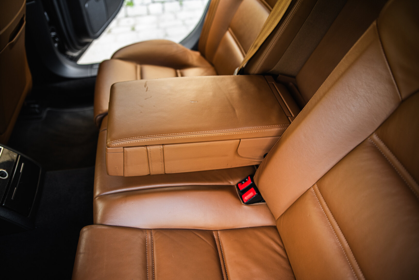 Interior image of 2009 Audi S8 5.2 V10 FSI Quattro