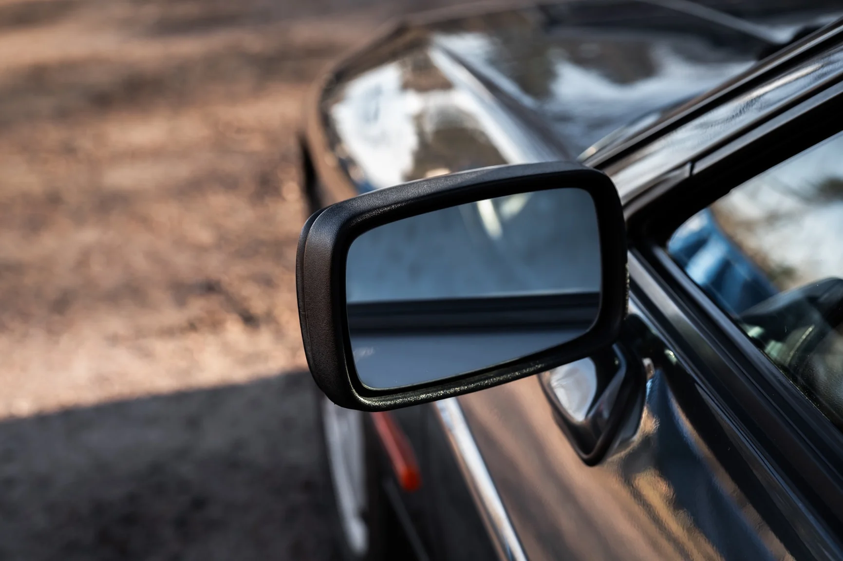 Exteriörbild på 1988 Porsche 928 S4 (21)