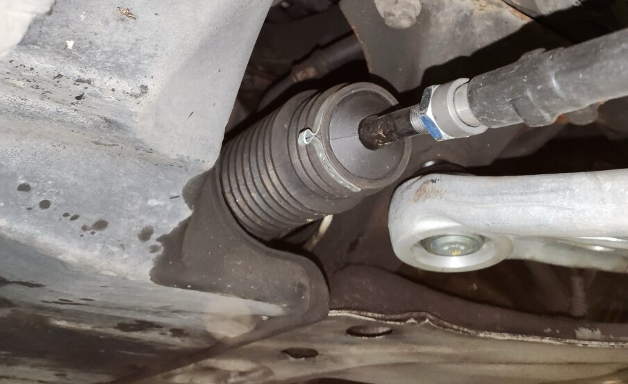 2002  BMW 330Ci , Mekanik