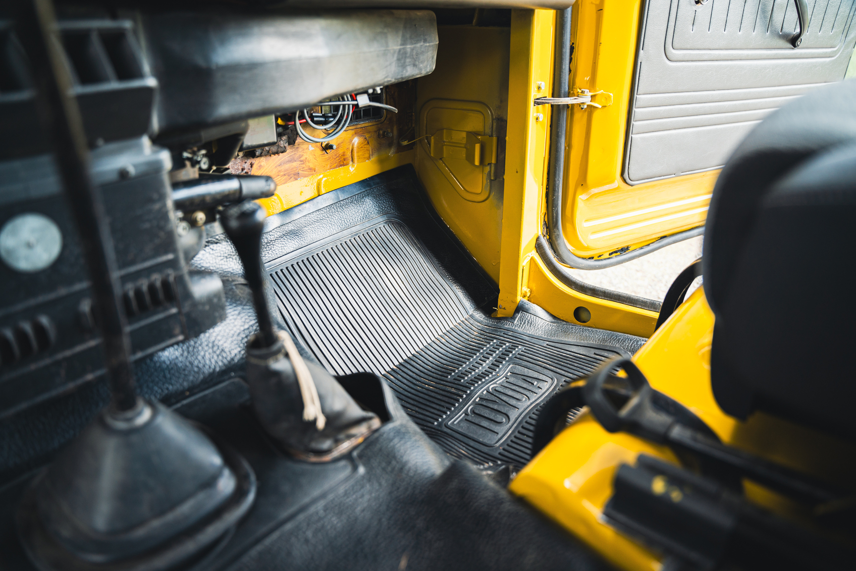 Interior image of 1976 Toyota Land Cruiser BJ40