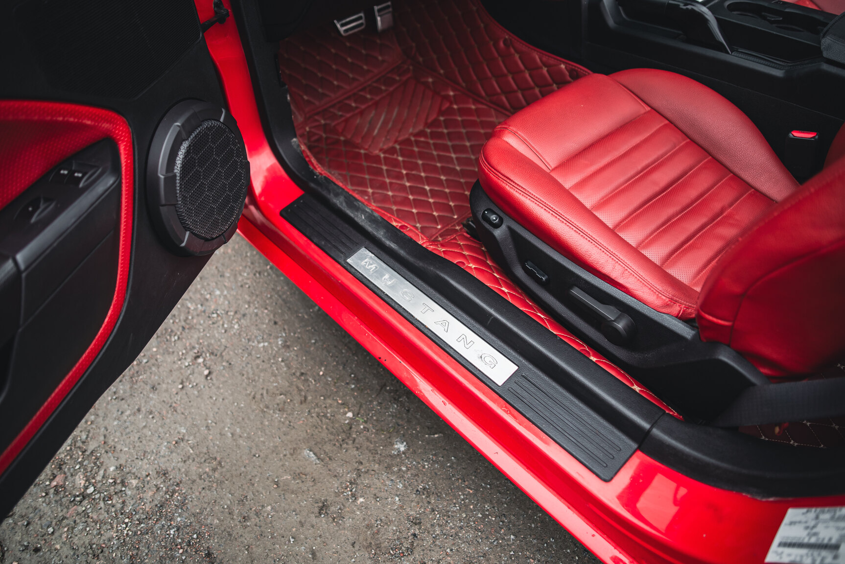 Interior image of 2009 Ford Mustang V8 GT Convertible