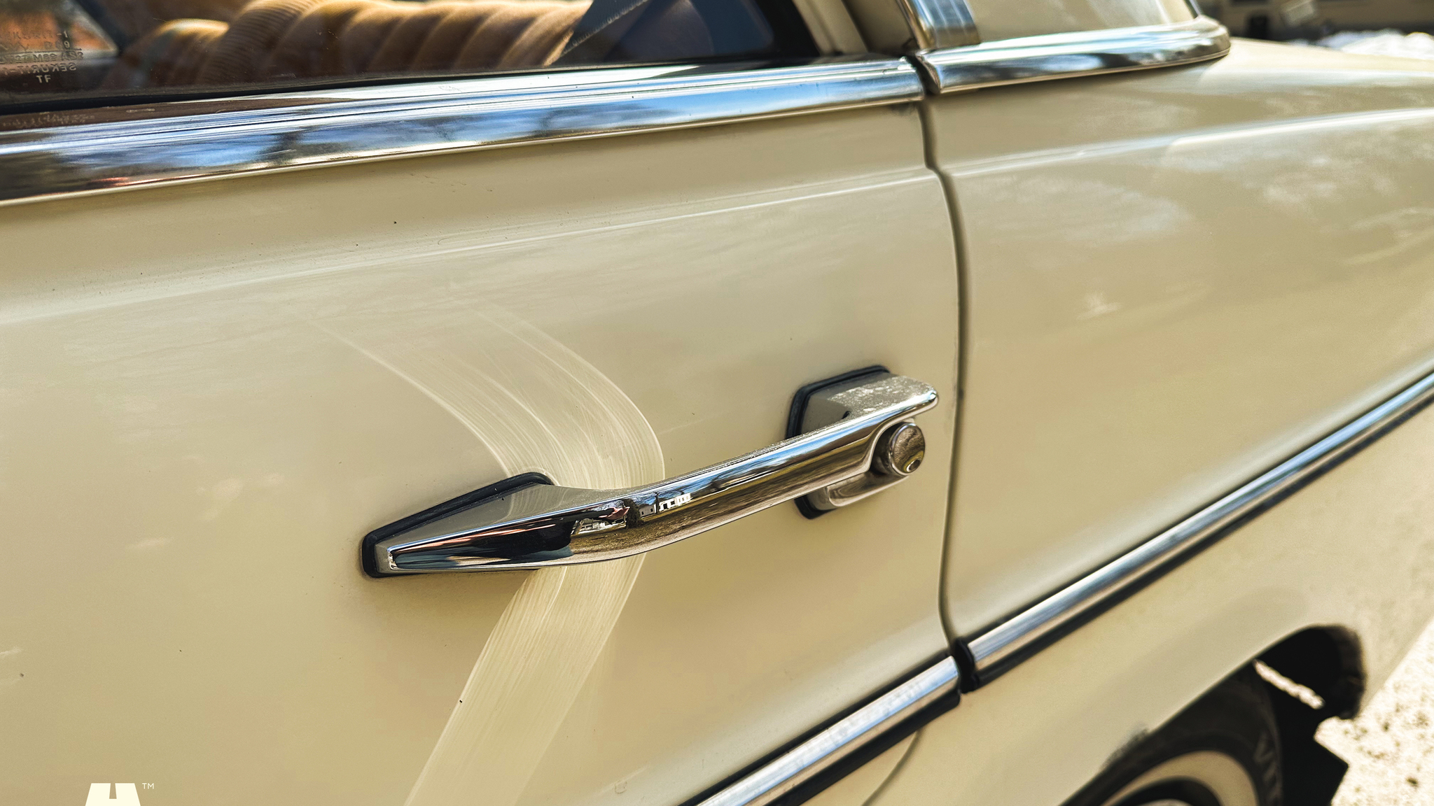 Exteriörbild på 1972 Mercedes-Benz 200
