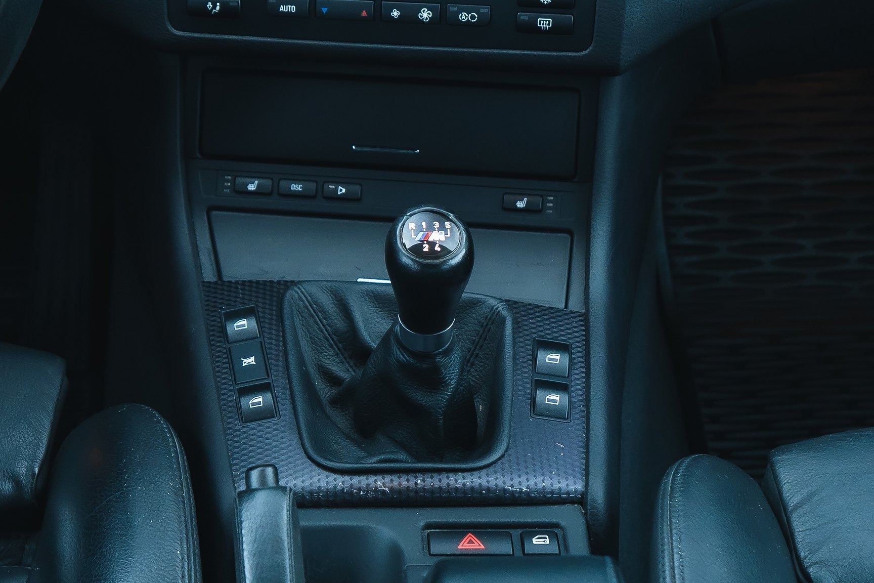 Interior image of 2003 BMW 330i