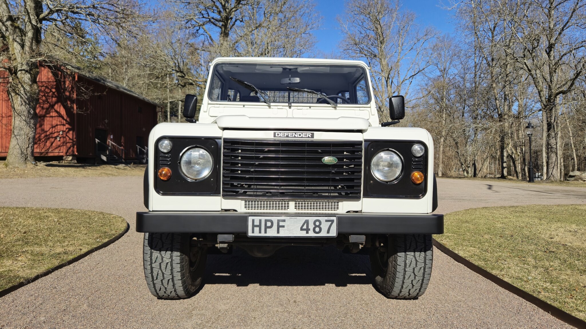 Exterior image of 1999 Land Rover Defender Single Cab Pickup
