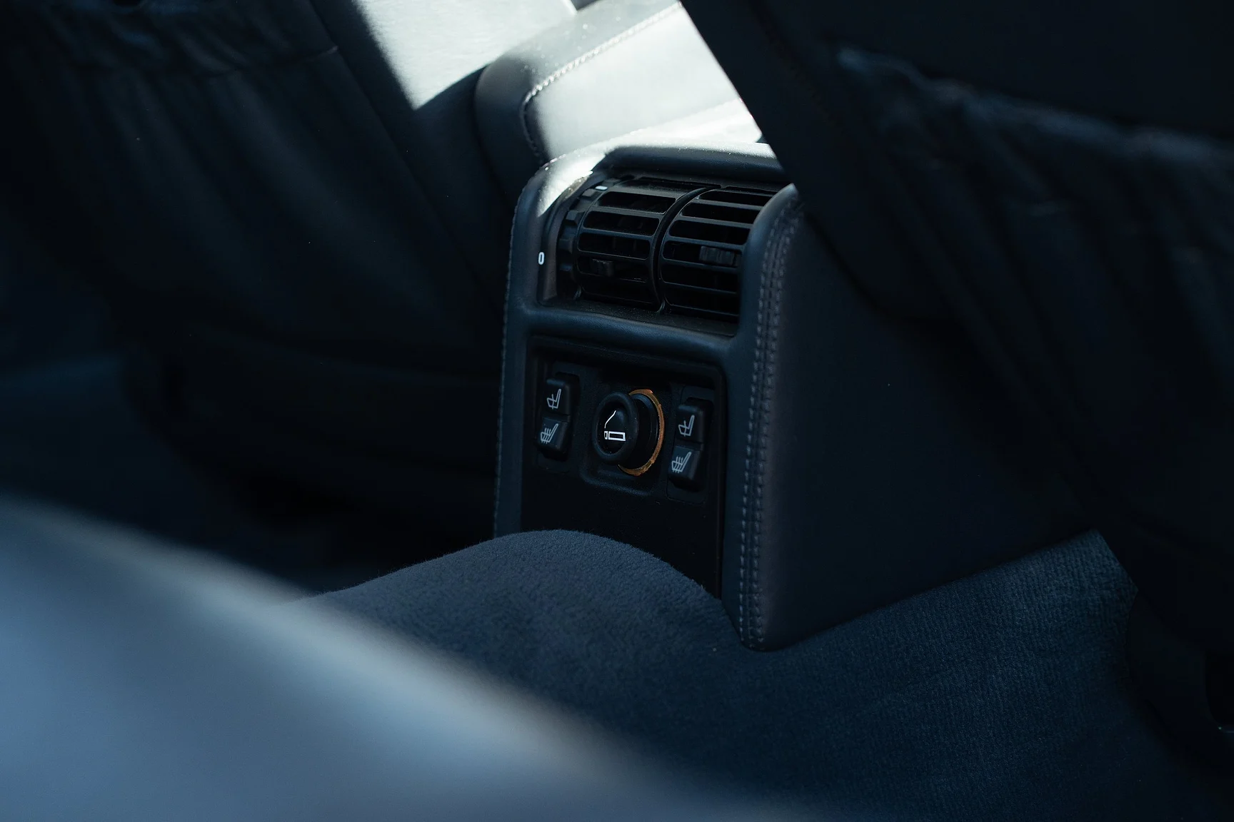 Innenraumfoto von 1989 BMW 750iL (3)