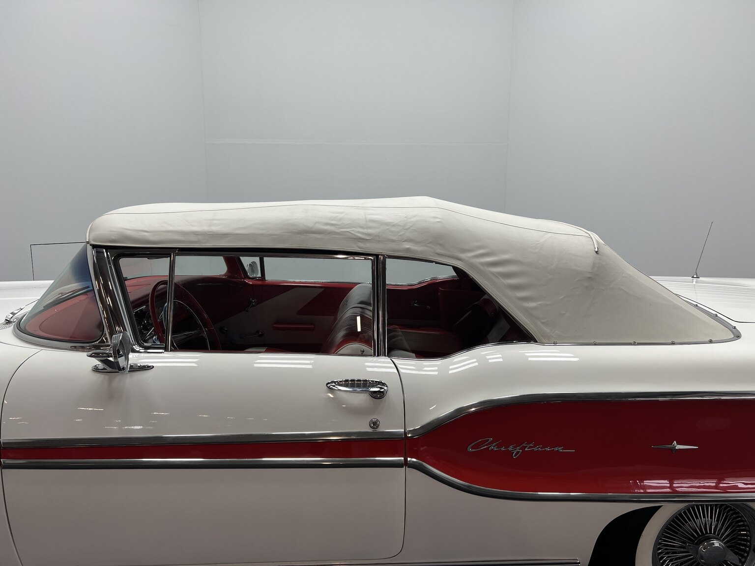 Exterior image of 1958 Pontiac Chieftain