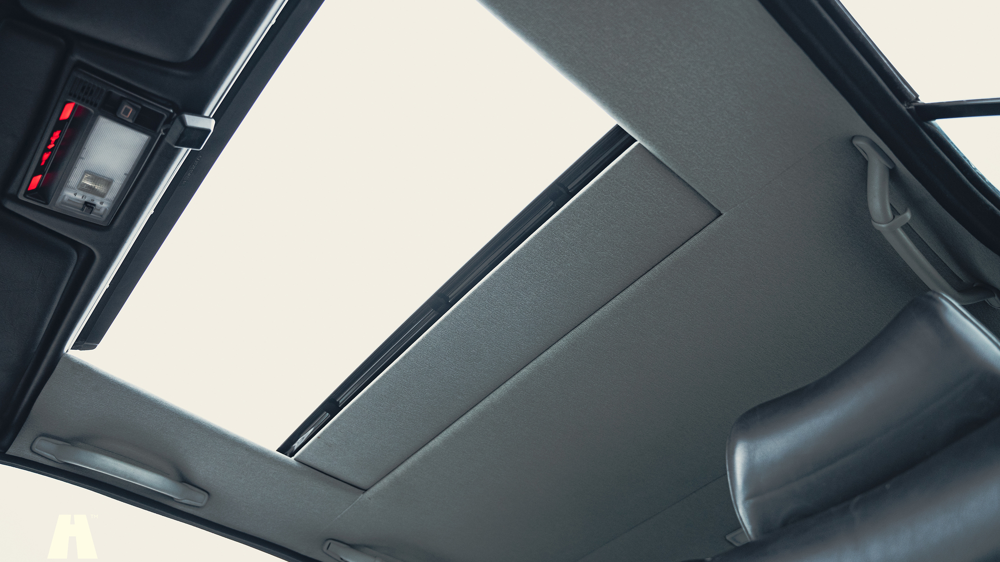 Interiörbild 1990 Mercedes 300 CE-24