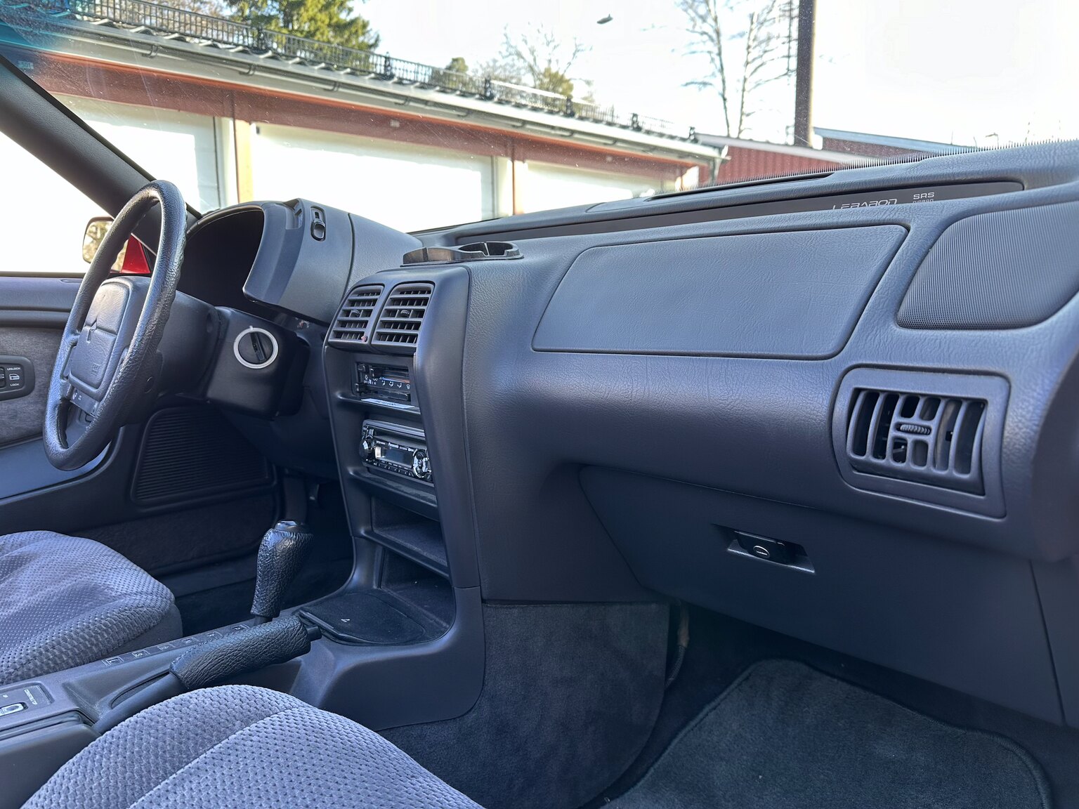 Innenraumfoto von 1995 Chrysler LeBaron