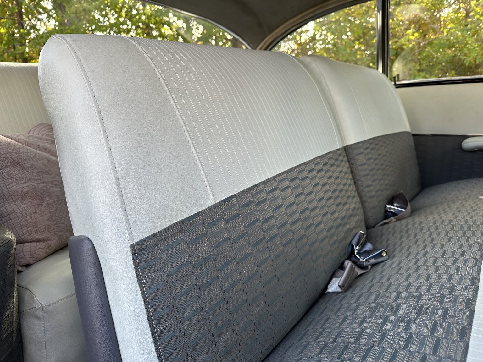 Interiörbild 1957 Chevrolet Two-Ten Restomod (31)