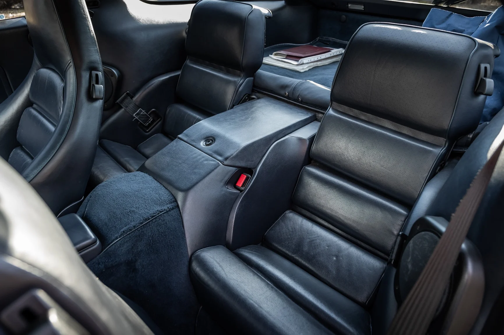 Innenraumfoto von 1988 Porsche 928 S4 (18)