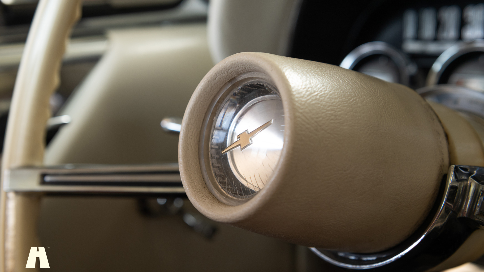 Interior image of 1964 Ford Thunderbird 6.4 HT (30)