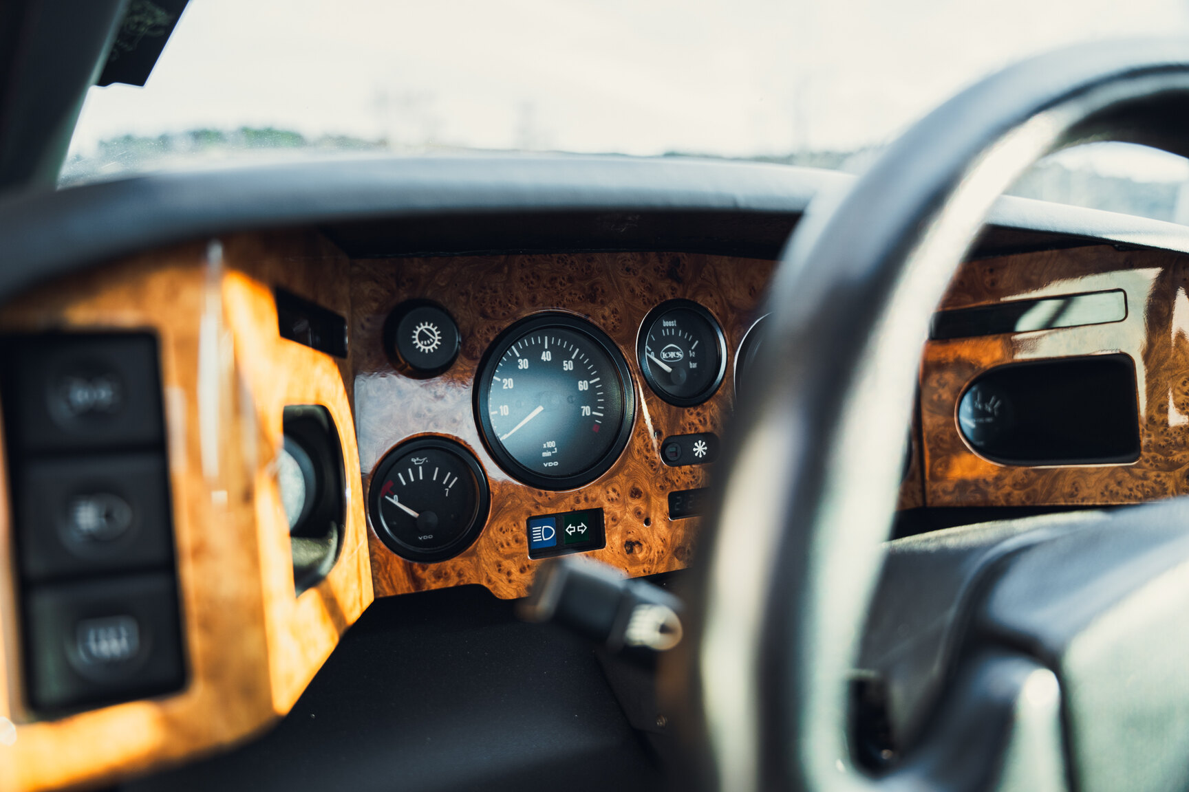 Interior image of 1989 Lotus Esprit Turbo SE