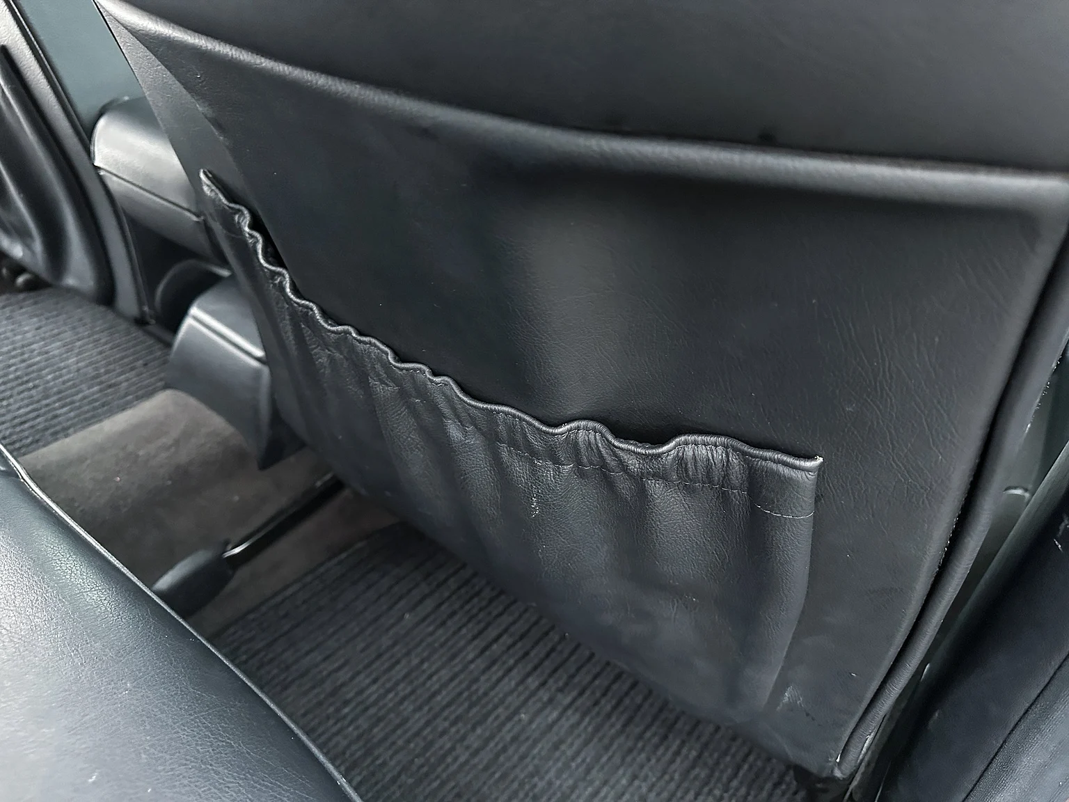 Interior image of 1993 Mercedes-Benz E 320 "AMG" (55)