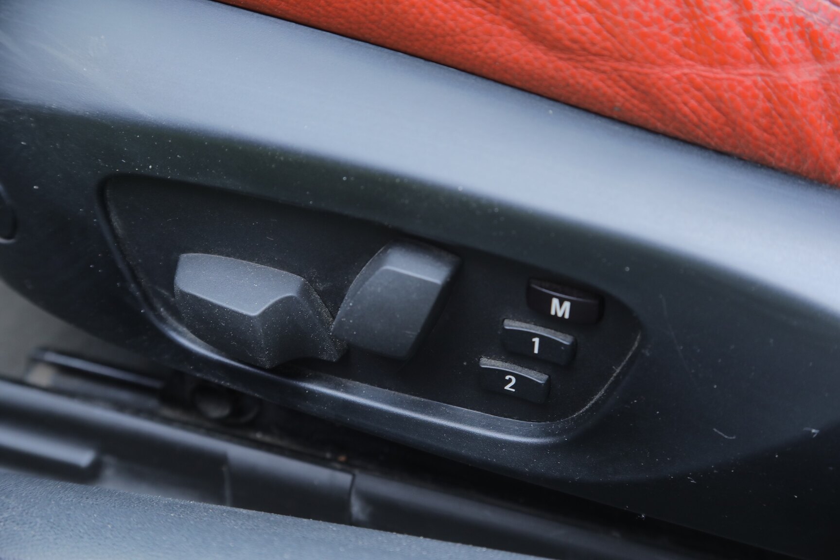 Interior image of 2008 BMW 325D Cabriolet