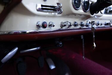 Interior image of 1958 Mercedes-Benz 190SL