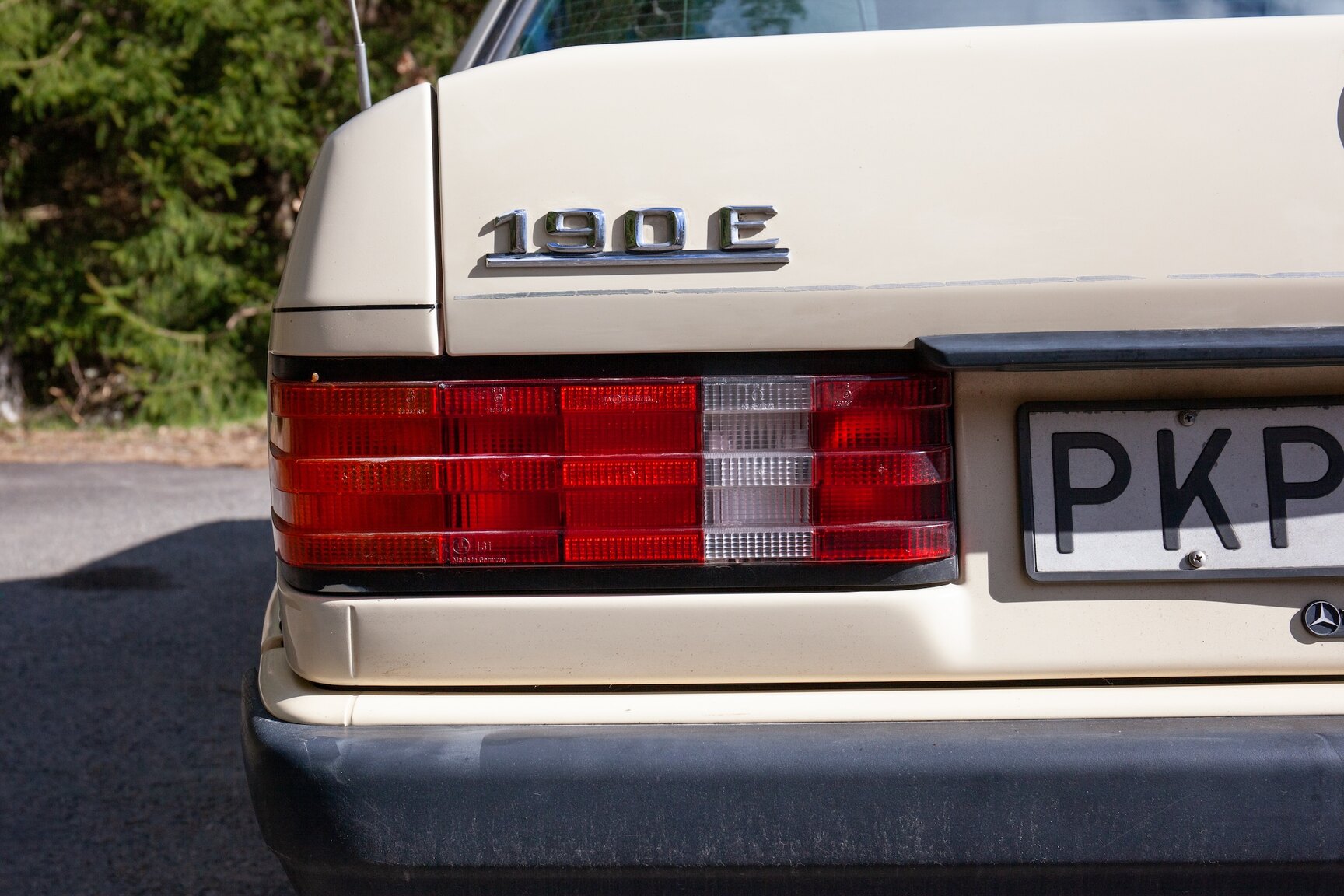 Exteriörbild på 1993 Mercedes-Benz 190 E 2.0