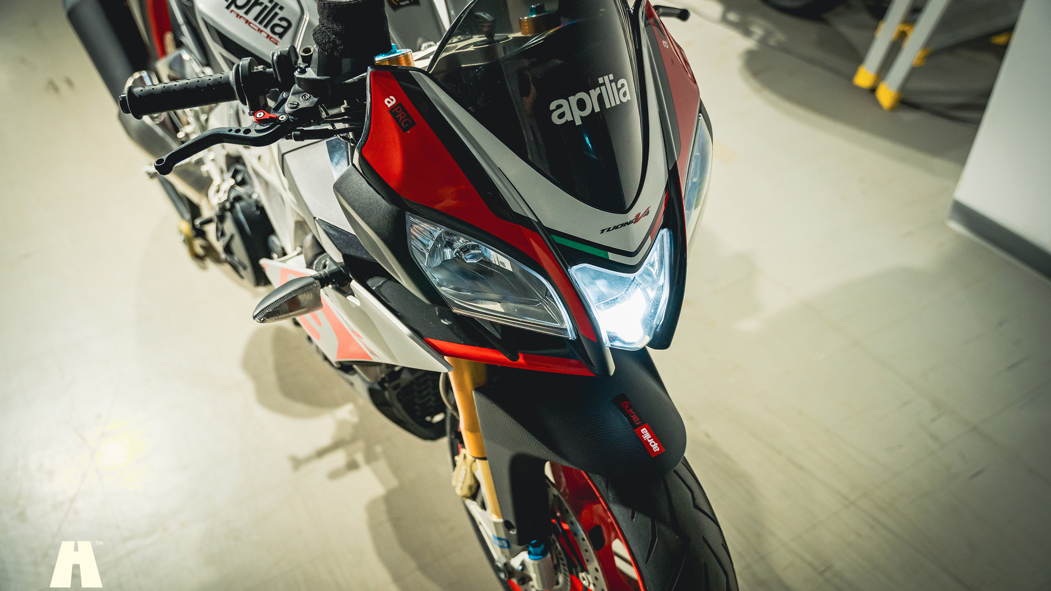 Exterior image of 2016 Aprilia Tuono V4 Factory