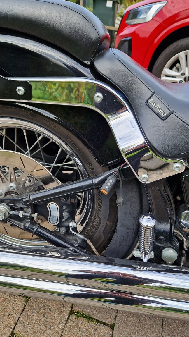 Exterior image of 2000 Harley-Davidson Softail Standard 1.4 Twin Cam 88B