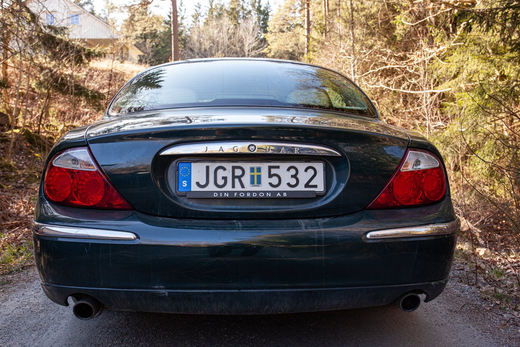 Exterior image of 1999 Jaguar S-Type V6