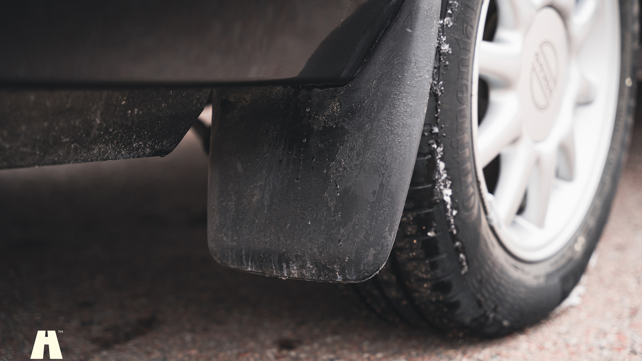 Exterior image of 1995 Volvo 940 SE