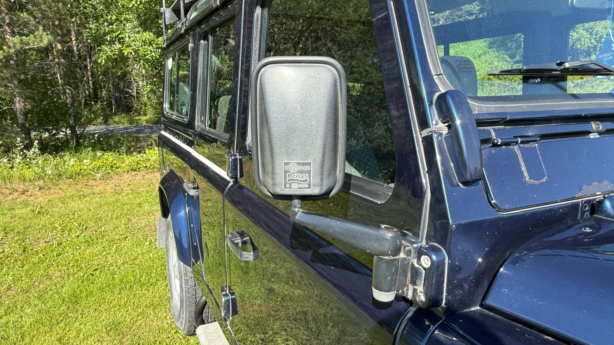 Exterior image of 2002 Land Rover Defender 110 Kombi Td5 (34)