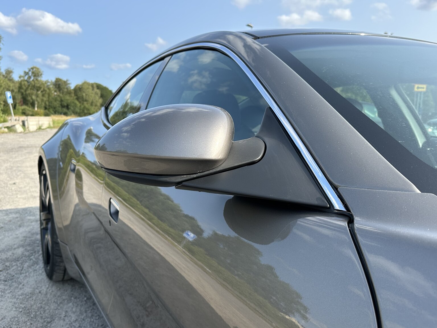Exteriörbild på 2012  Fisker Karma