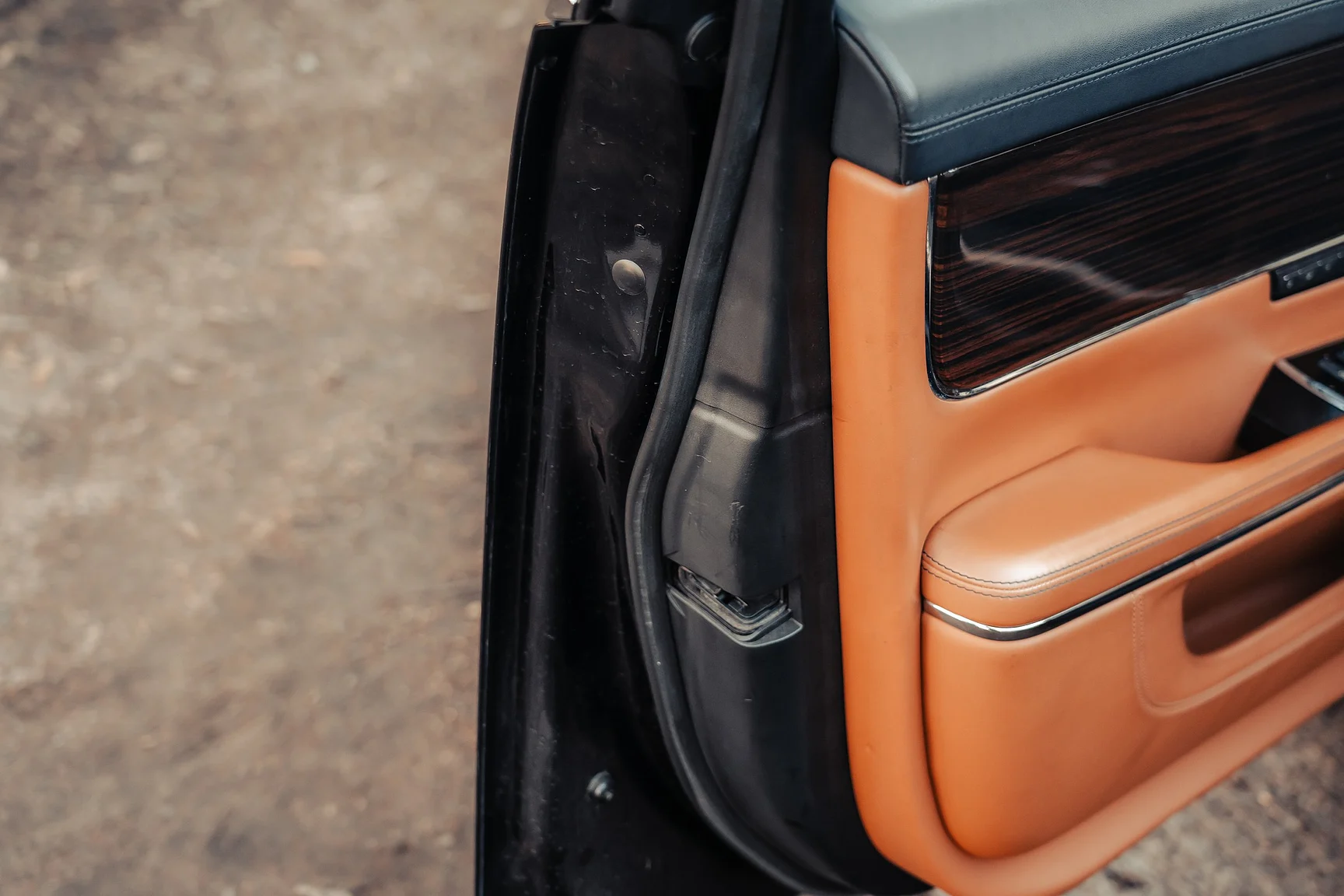 Interior image of 2012 Jaguar XJ (7)