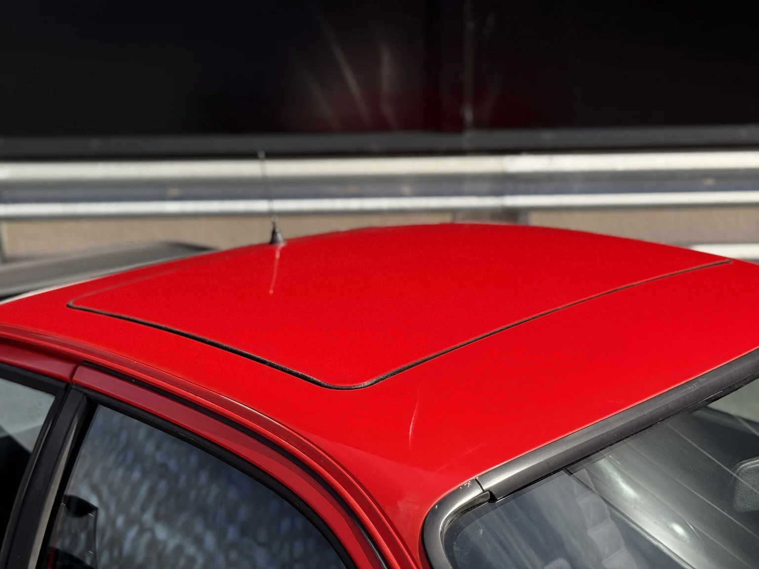 Exteriörbild på 1984 Porsche 944 Targa (63)