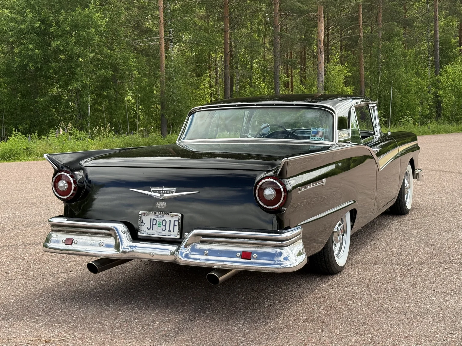 Aussenfoto 1957 Ford Fairlane 500 Hardtop Cabriolet (10)