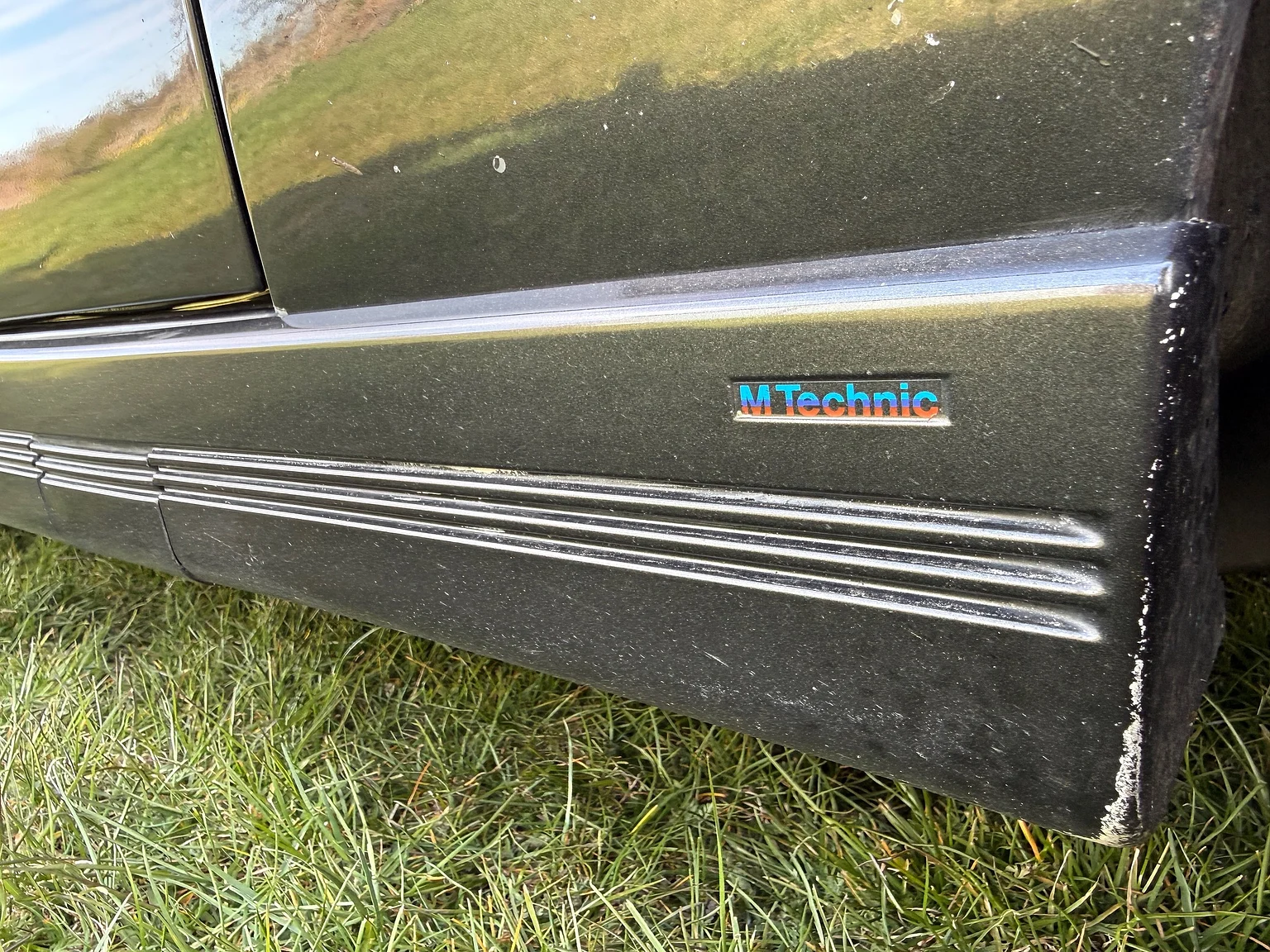 Exterior image of 1985 BMW 635 CSiA (E24) (53)