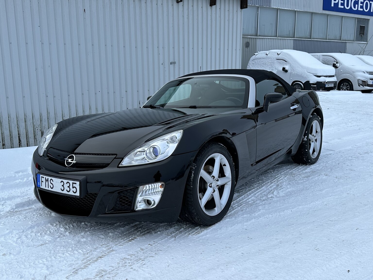 Exterior image of 2007 Opel Roadster GT (57)