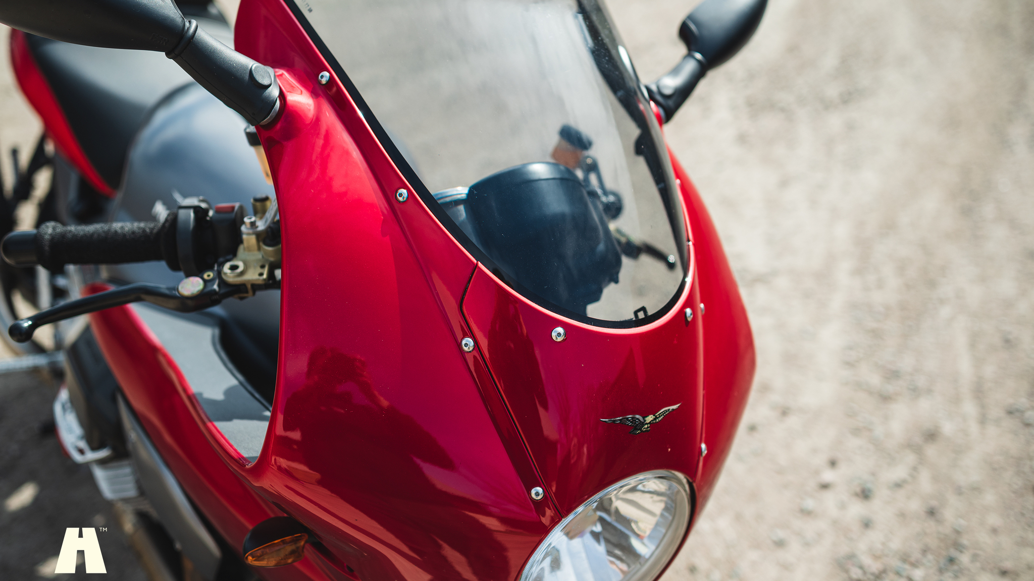 Exteriörbild på 2002 Moto Guzzi V11 Le Mans (28)