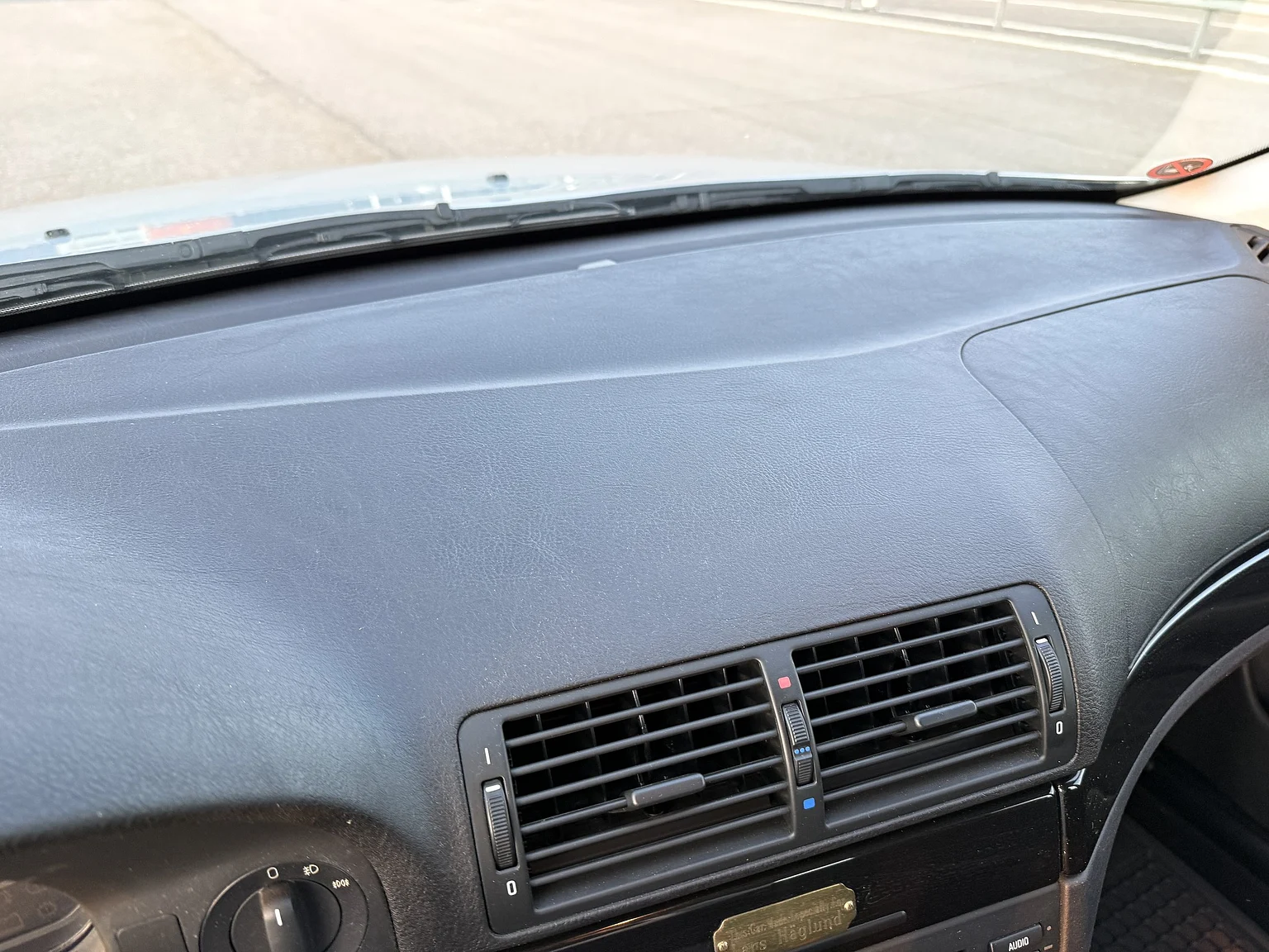 Interior image of 2002 BMW 520i (6)