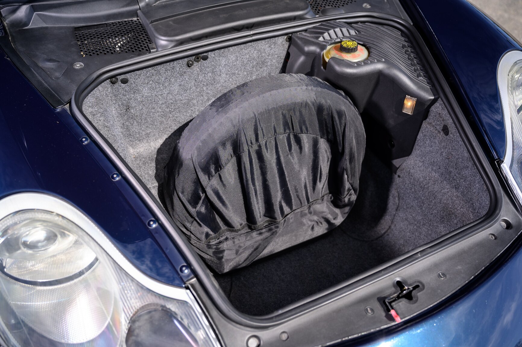 Interior image of 1999 Porsche 911 Carrera