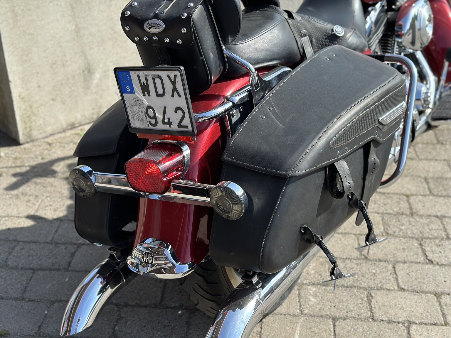 Exterior image of 2005 Harley-Davidson Road King Classic