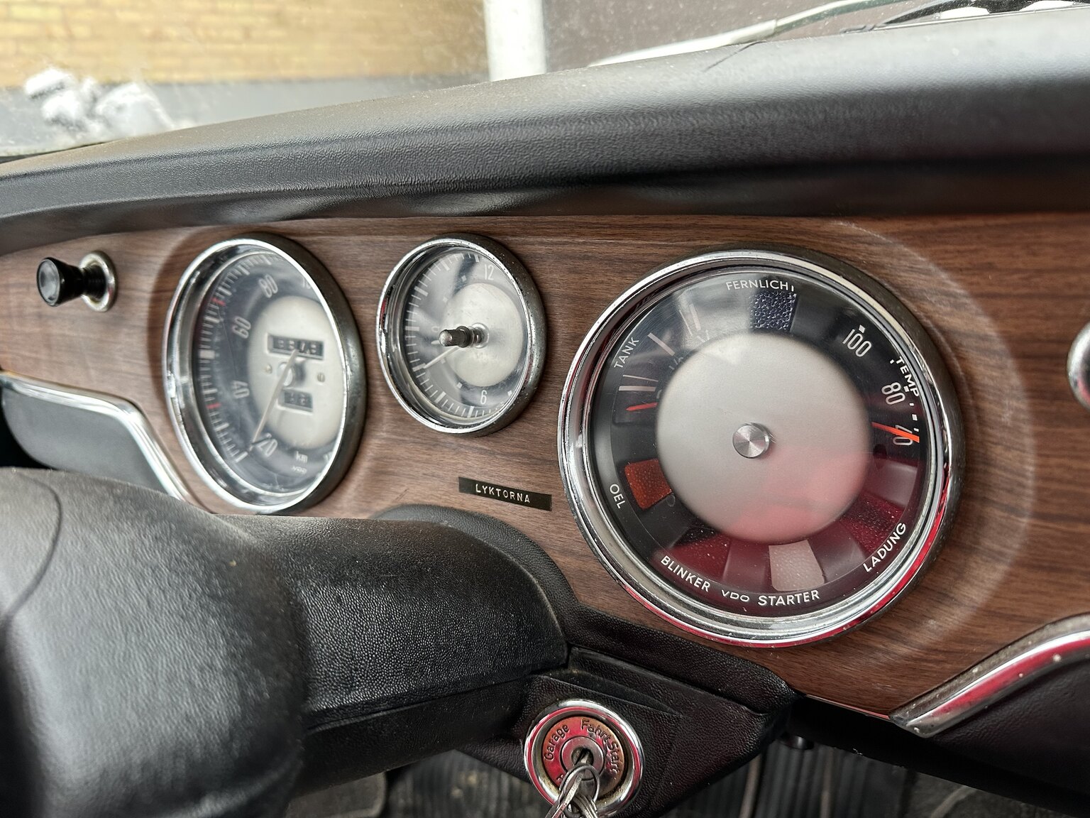 Interior image of 1965 BMW 1600