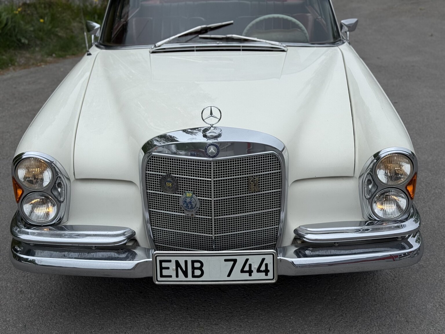 Exteriörbild på 1963 Mercedes-Benz 220 SE