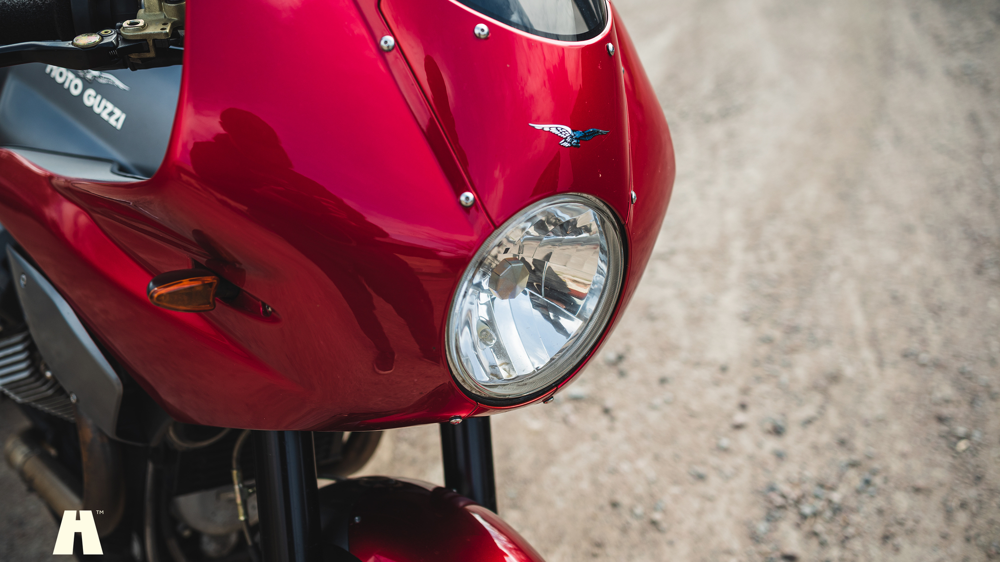 Exterior image of 2002 Moto Guzzi V11 Le Mans (9)