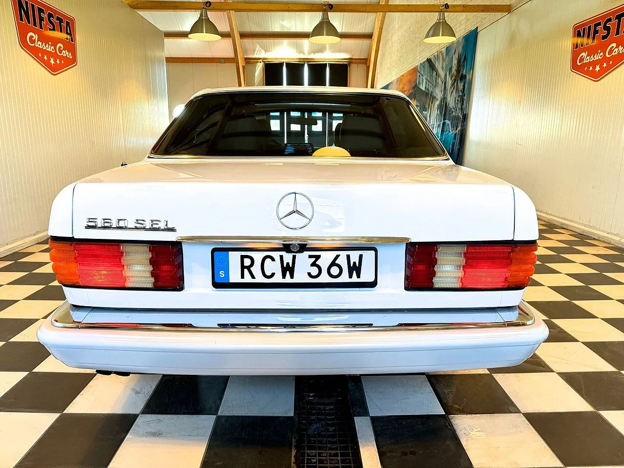 Bild von 1991 Mercedes-Benz S560 (9)