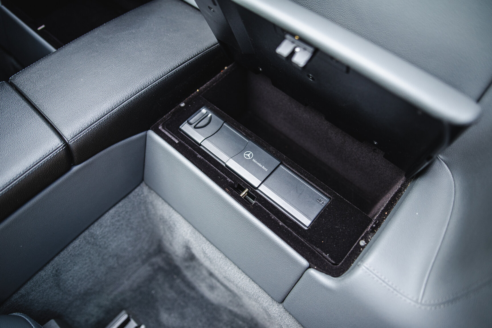 Innenraumfoto von 2006 Mercedes-Benz SL 350