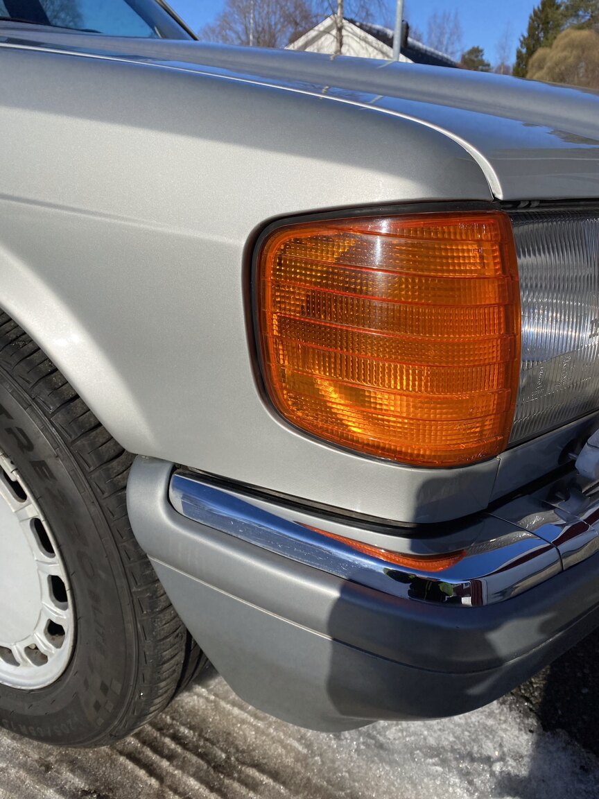 Aussenfoto 1988 Mercedes-Benz 300 SE