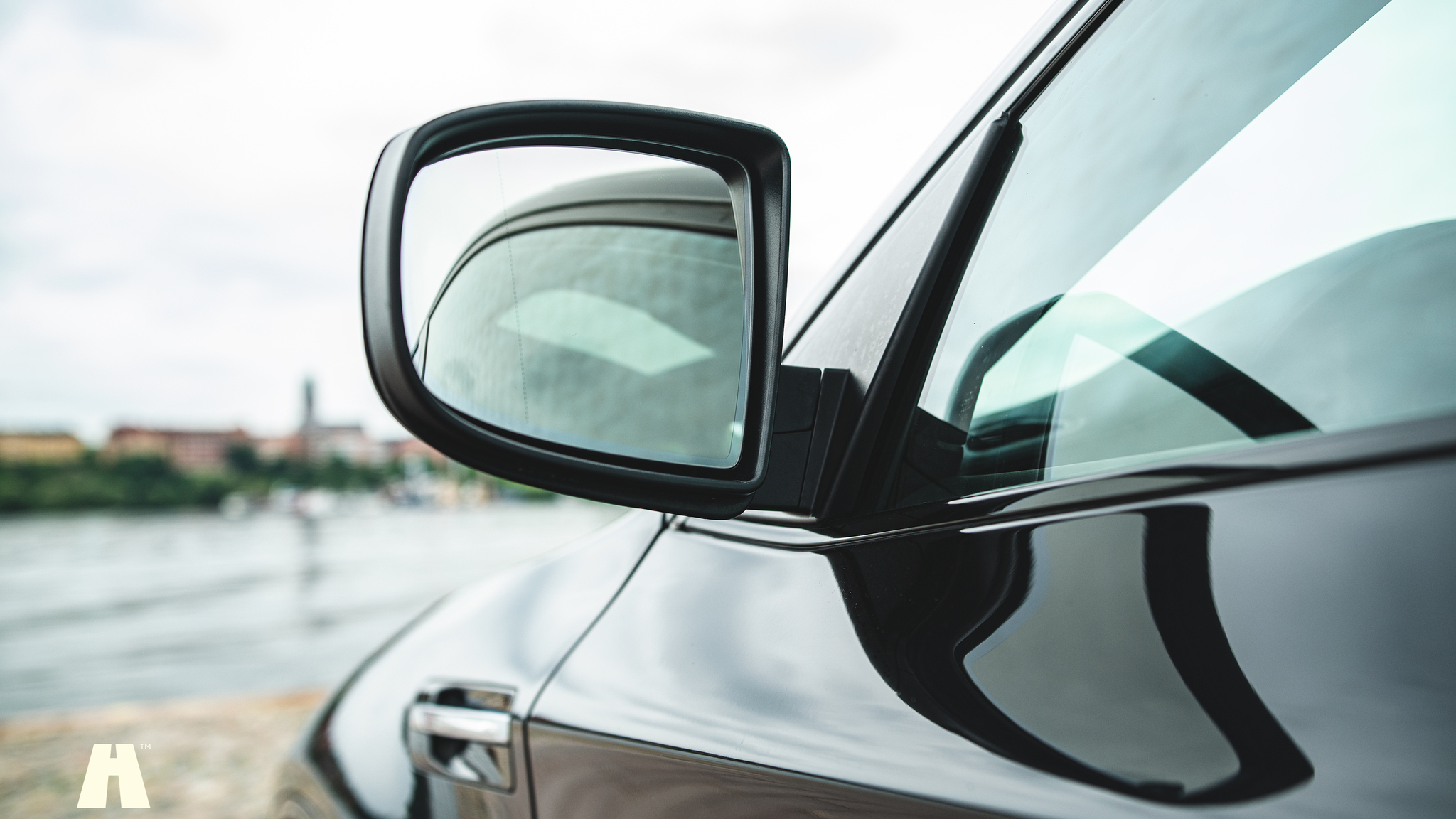 Exterior image of 2010 BMW X6 M Ferrita 555HK (47)