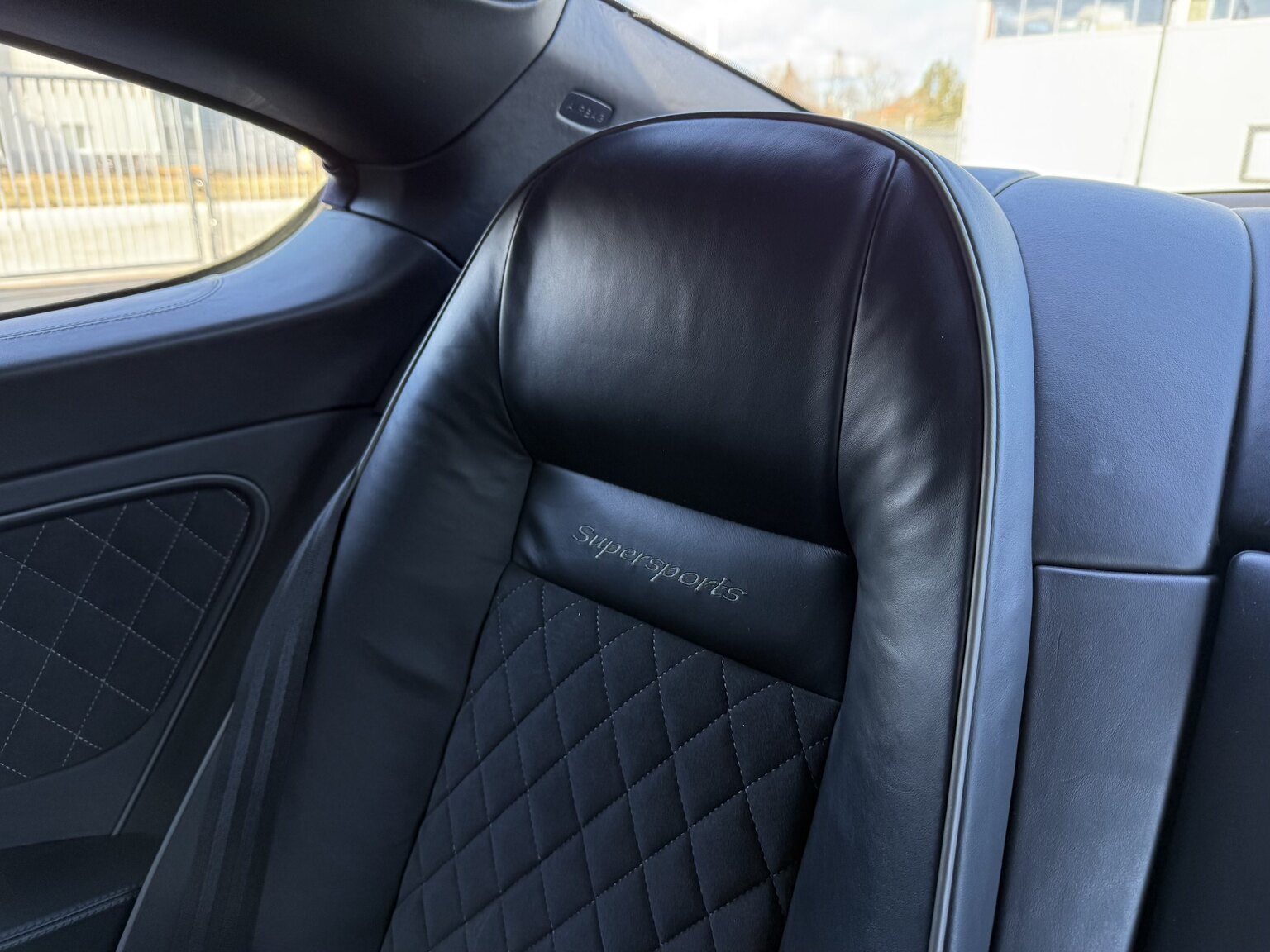 Interiörbild 2011 Bentley Continental Supersports