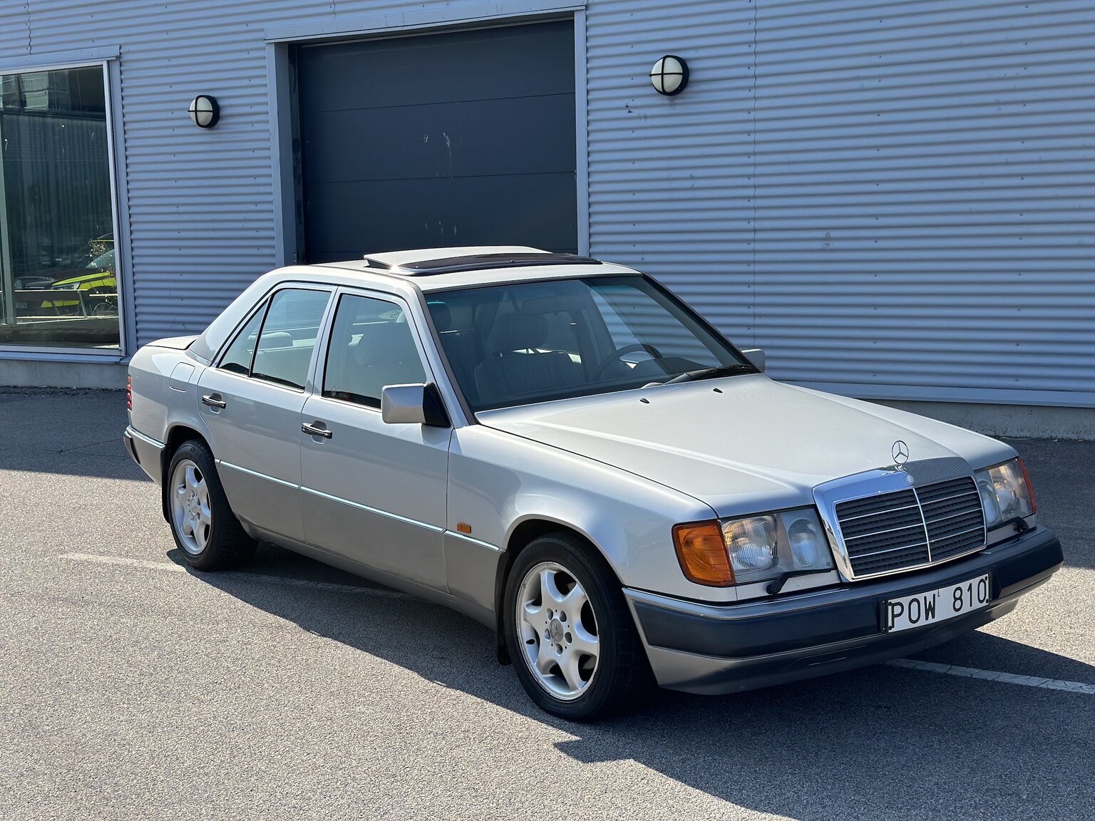 Exteriörbild på 1992 Mercedes-Benz 250D